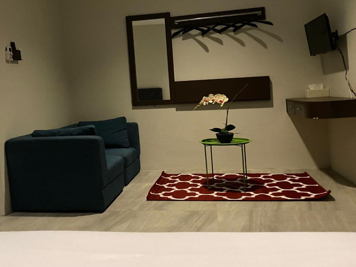 Vosstel Guest House Medan Esterno foto