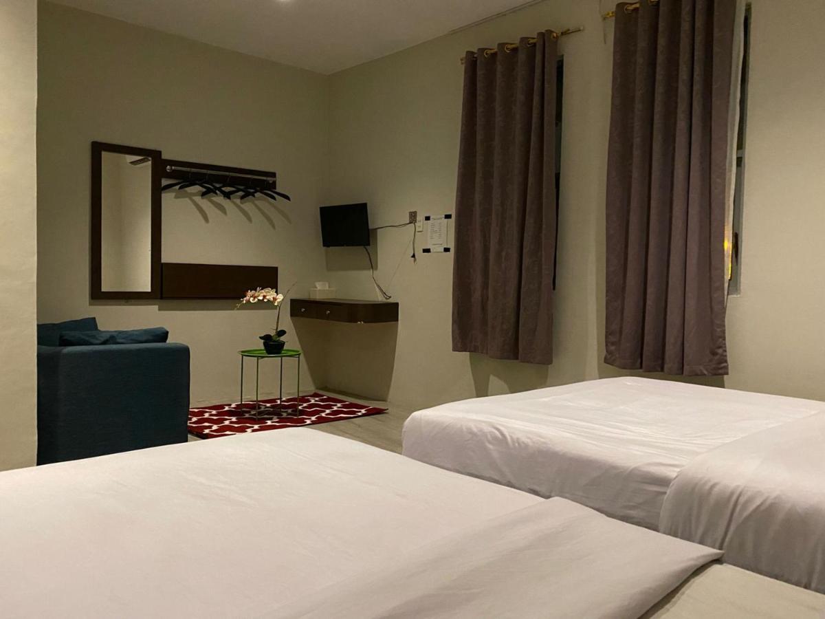 Vosstel Guest House Medan Esterno foto