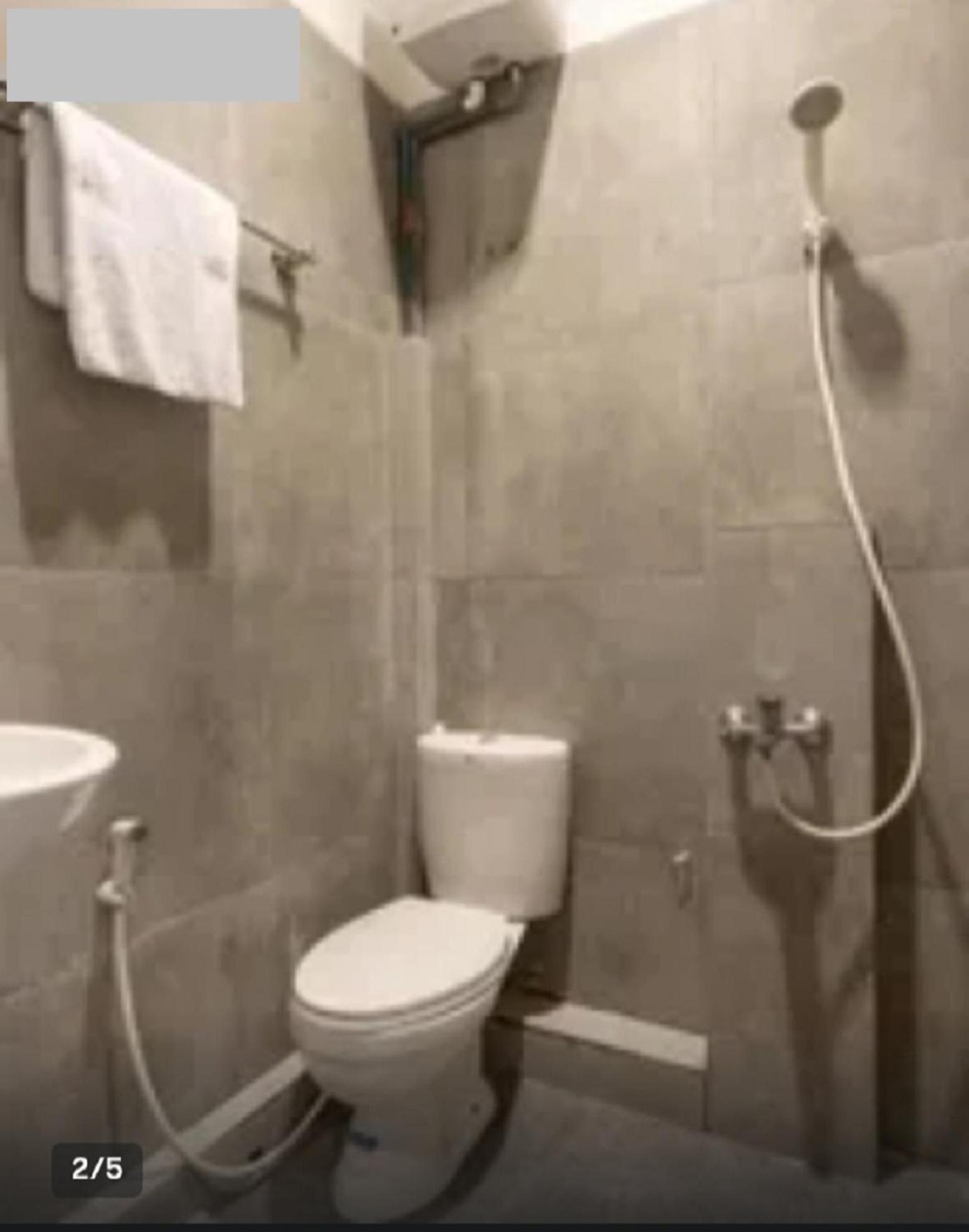 Vosstel Guest House Medan Esterno foto