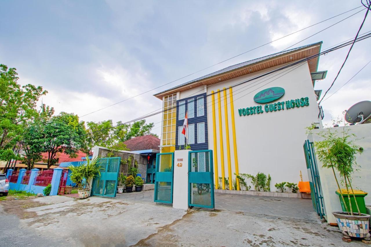 Vosstel Guest House Medan Esterno foto